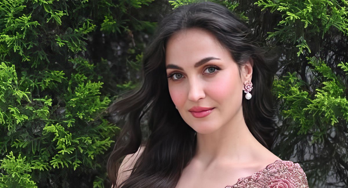Elli AvrRam Stuns in a Desi Look